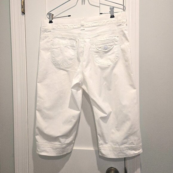 Lee Easy Fit White Skimmers - EUC - Size 12 - Relaxed Fit Waist - White - Picture 2 of 13